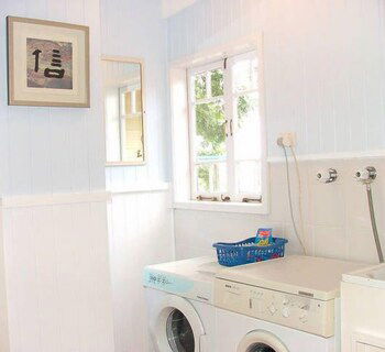Montville Holiday House - Accommodation Europe 4