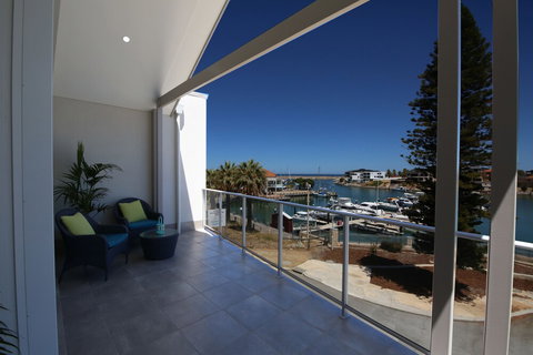 Harbour Views At Mindarie Marina - Events Australia 7