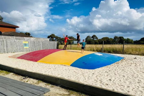 Geelong Surfcoast Hwy Holiday Park - Events Australia 6