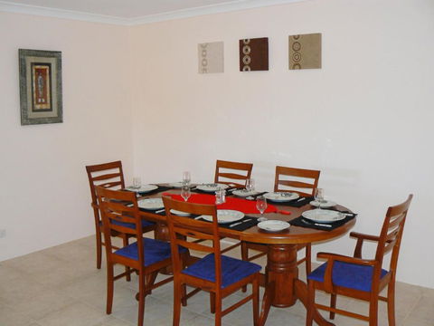 Geraldton Luxury Vacation Home With Free Netflix - Events Australia 5