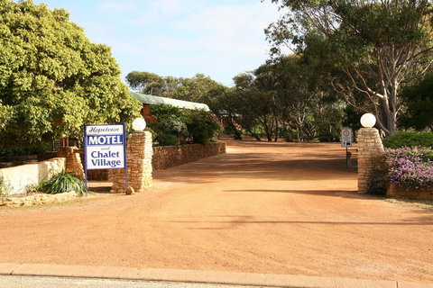 Hopetoun Motel & Chalet Village - Events Australia 5