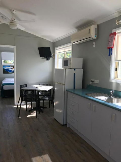 Kingfisher Caravan Park - Accommodation Europe 2