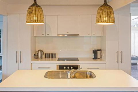 Iona Beach House Cowes - Events Australia 4