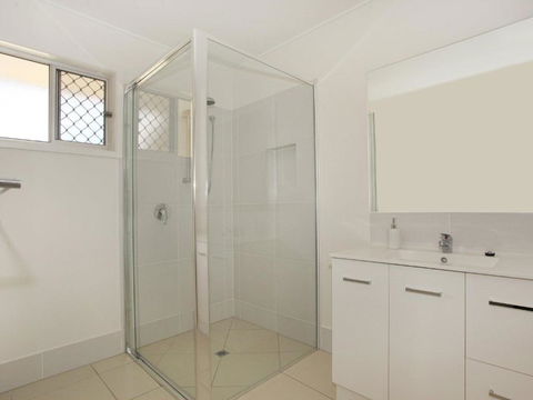 Oloway 40 2 BDRM Pet Friendly Budget Home - Events Australia 2