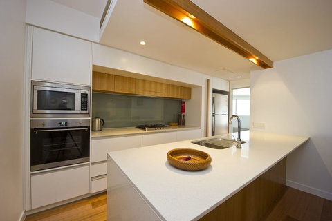 Maggies Beachfront Apt. 13 - Events Australia 4