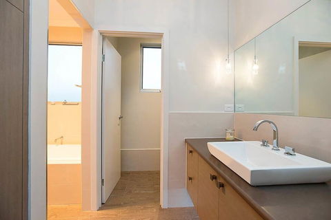 Lavina Luxury Beach House - Accommodation Europe 4