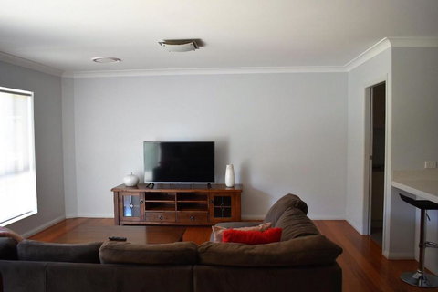 Griffith Prestige Apartments - Events Australia 6