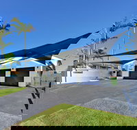 Mermaid Island Beach House - Events Australia