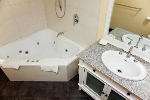 Secret Cottage - Events Australia 6