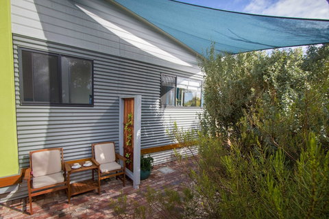 Coorong Cabins - Wren Cabin - Events Australia 0