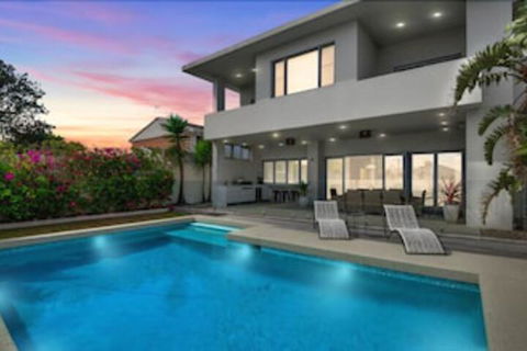 Magnificent Beach House - Events Australia 0