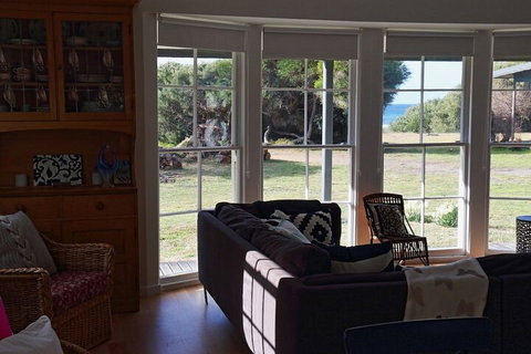 White Shell Cottage - Events Australia 6