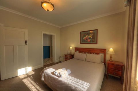 Grace's Spa Cottage - Events Australia 1