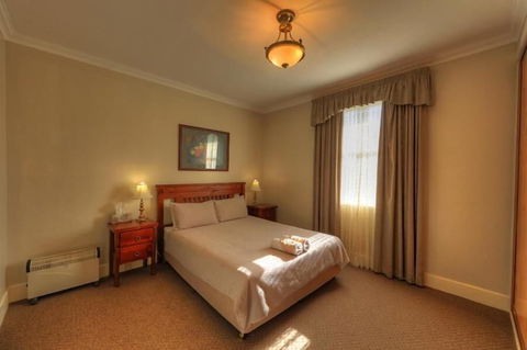 Grace's Spa Cottage - Events Australia 6