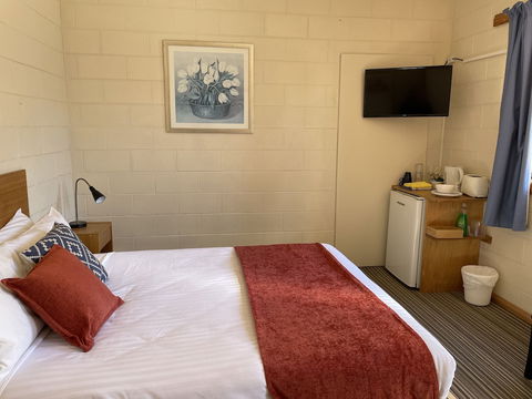 Seaview Holiday Park And  Hostel - Tourism Bookings 1