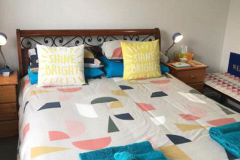 M & Ts Waterfront Bed & Breakfast - Events Australia 7