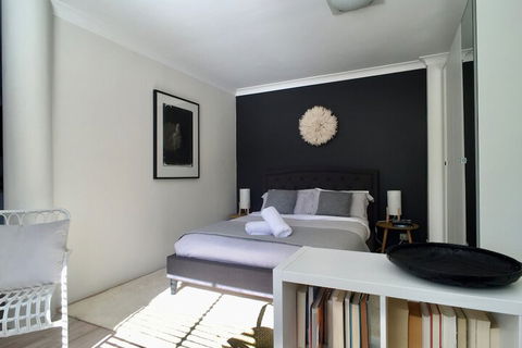 Sydneys Rushcutters Bay Retreat - Tourism Bookings 5