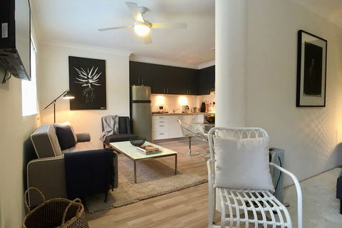 Sydneys Rushcutters Bay Retreat - Tourism Bookings 3