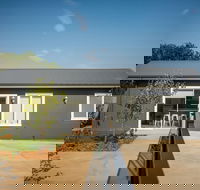 Kirsten Accommodation Parkes - Events Australia