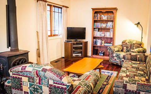 Whispering Pines Cottages - Accommodation Europe 2