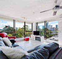 Holiday Resort Apts in Surfers Paradise - Events Australia