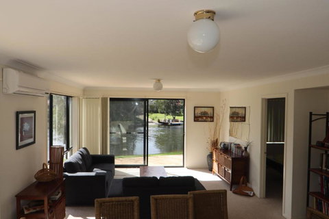 The Moorings Waterfront - Events Australia 5