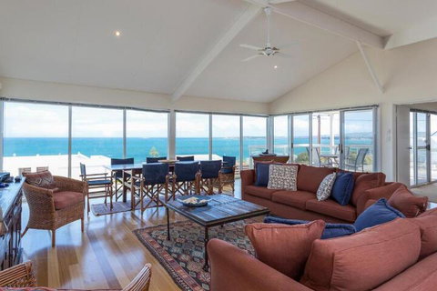 Seagull House Ocean Viewed House - Events Australia 0