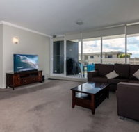 Oasis Unit 3 / 5 Laman Street - Events Australia