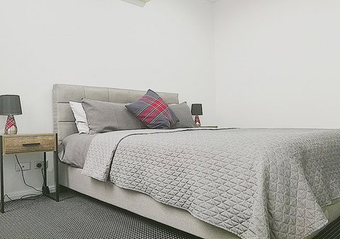 Stylish Waterfront Apt In Rhodes - Events Australia 0