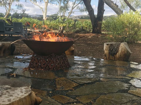 Azalea Cedar-Rose Villa - Events Australia 0
