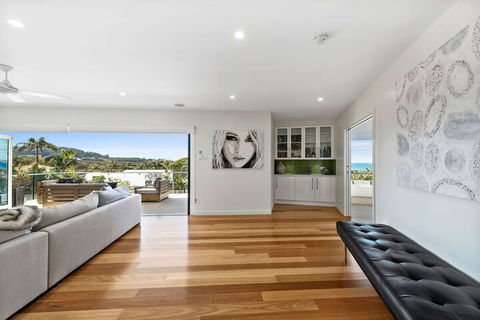 Ultimate Beach House - Events Australia 2