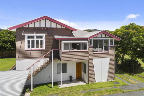 Kenilworth Boutique Accommodation - Events Australia 6