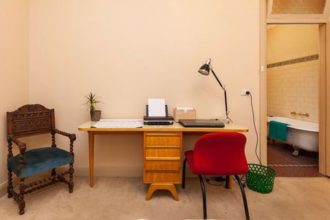 MADELINE, 1BDR Fitzroy Apartment - Events Australia 1
