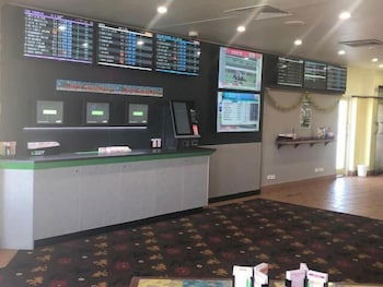 Horse And Jockey Hotel Motel - Events Australia 3