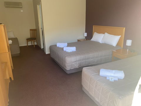 Horse And Jockey Hotel Motel - Events Australia 4