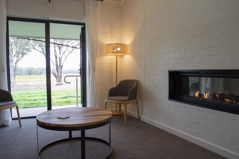 Balgownie Estate Winery Retreat & Restaurant - Events Australia 1