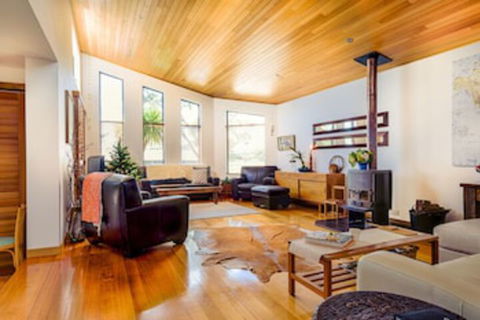 Ulverstone Boutique Accommodation - Events Australia 0