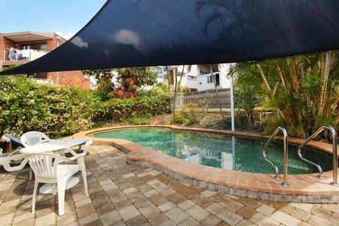 Unit 2 Biriny Lodge 1686 1689 David Low Way Coolum Beach - Tourism Bookings 6