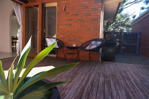 Tussock Sands - Accommodation Europe 5