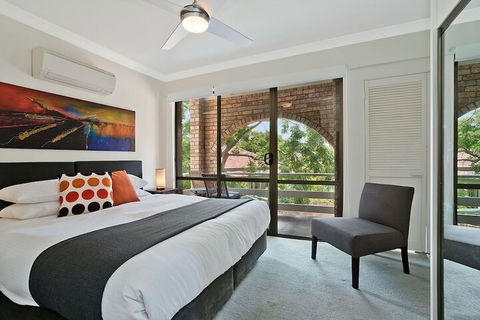 Centennial Terrace Apartments - Accommodation Europe 4
