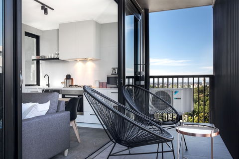 Roomerang At Coventry Haus 18 - Events Australia 3