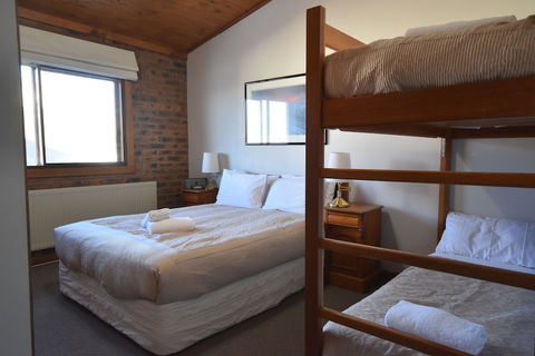 Lawlers 28 - Events Australia 5