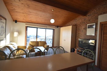 Lawlers 28 - Events Australia 6