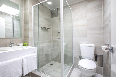 Nightcap At Coolaroo Hotel - Events Australia 5