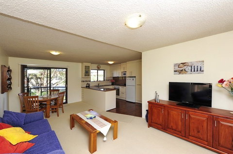 Shoreline Unit 2 / 1 Intrepid Close - Events Australia 2