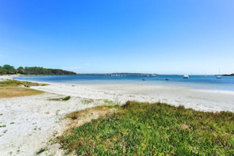 Waterfront At Sunset Boulevard Soldiers Point - Events Australia 0