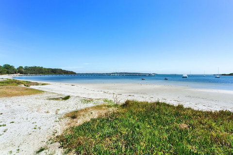 Waterfront At Sunset Boulevard Soldiers Point - Events Australia 5