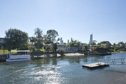 Waterfront Home Stay - Events Australia 4