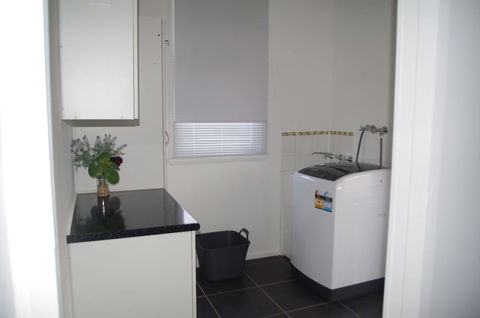 Lake Tyrrell Accommodation Sea Lake - Events Australia 3