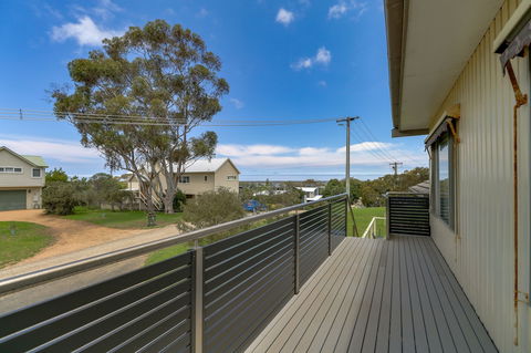 Stradbroke - Accommodation Europe 0